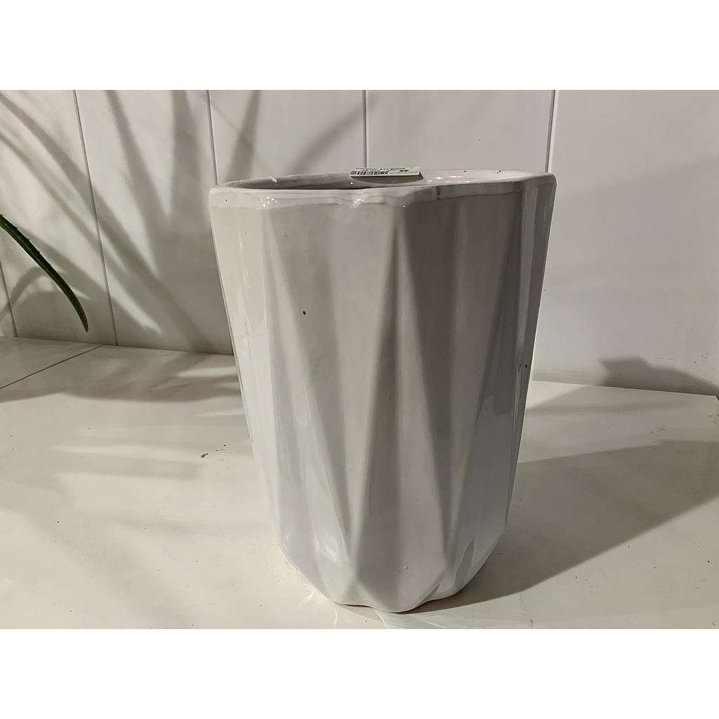 Ceramic 677